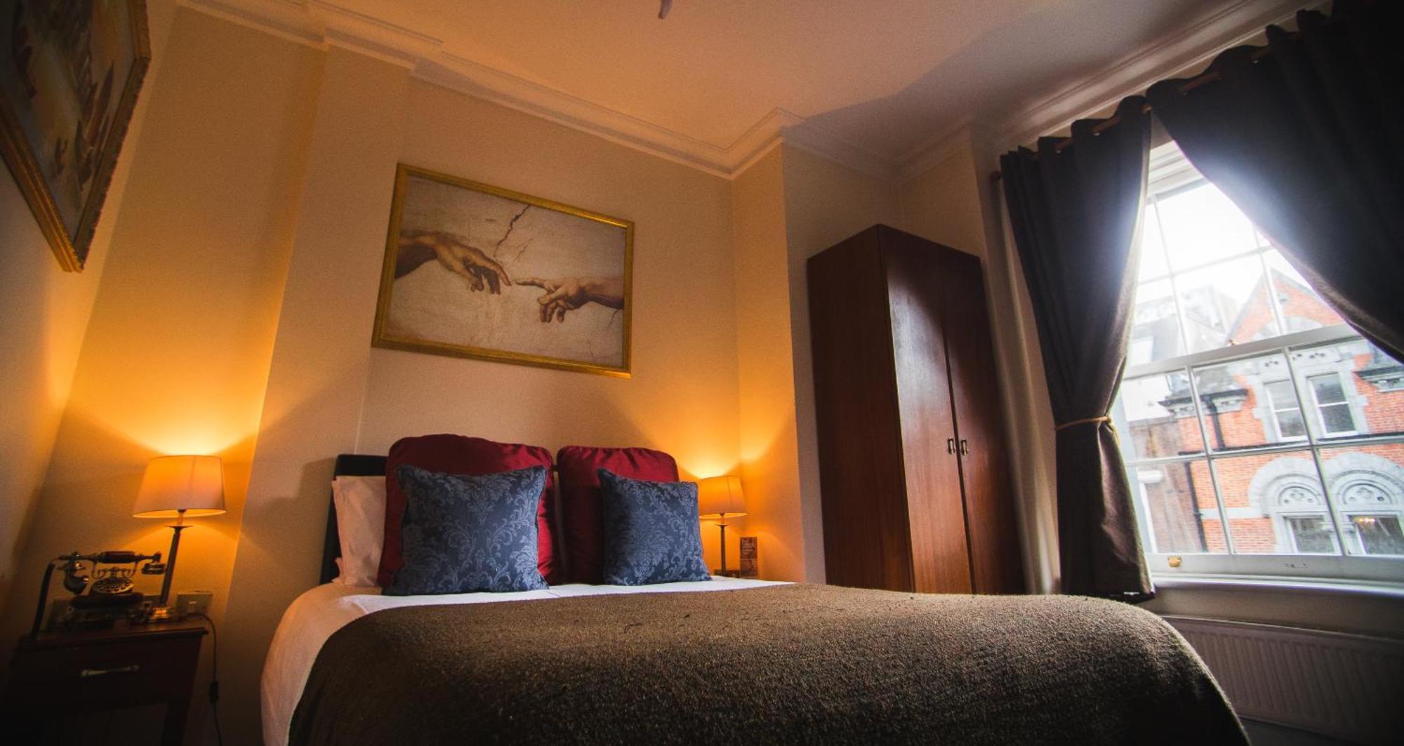 Double Room,1437581872:JPEG